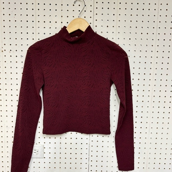 Aritzia Babaton Shapelace Mockneck - Picture 1 of 3